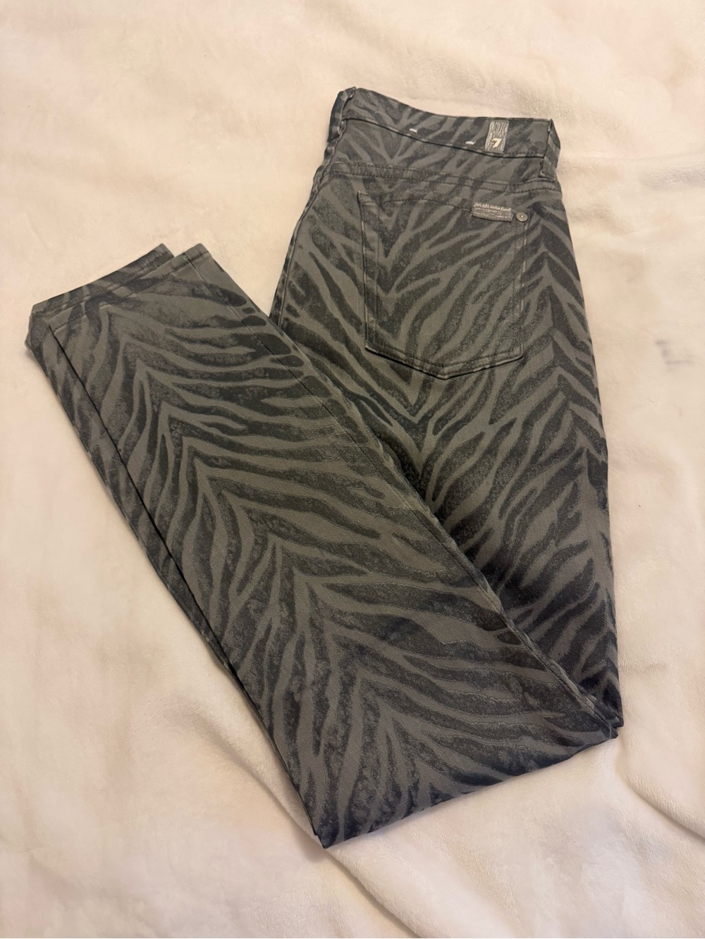 7 For All Mankind Women’s Gray Zebra-Print Jeans